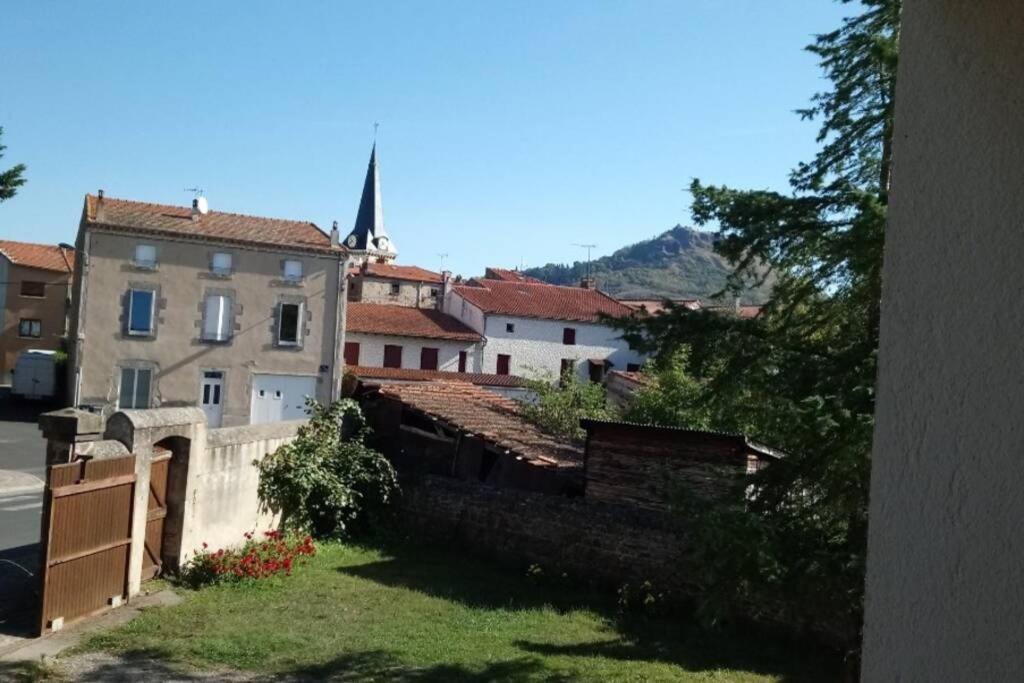 Apartamento Chez Fabienne T1 Le Breuil-sur-Couze Exterior foto