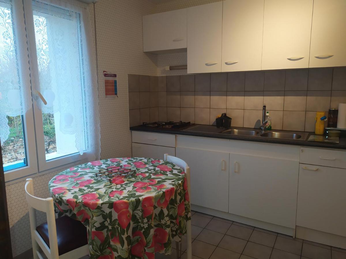 Apartamento Chez Fabienne T1 Le Breuil-sur-Couze Exterior foto
