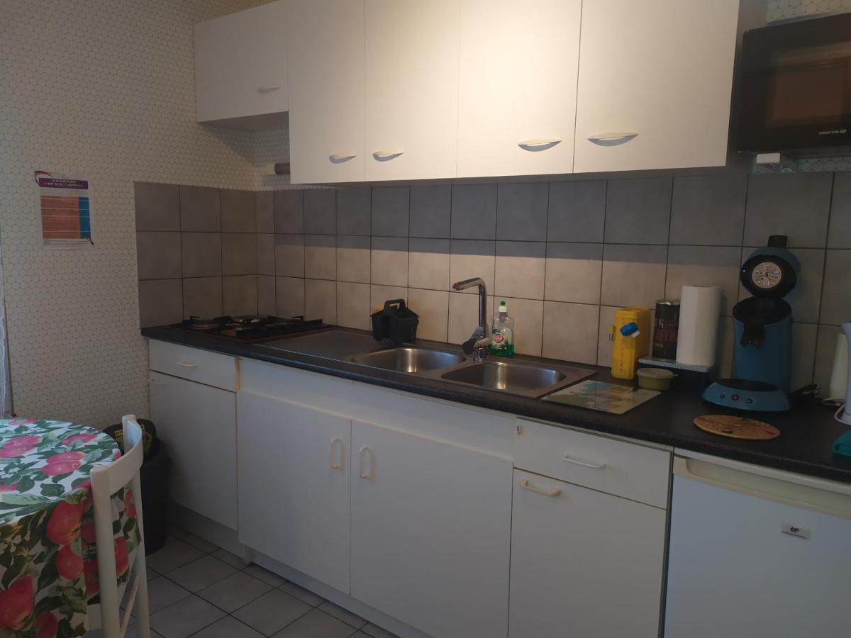 Apartamento Chez Fabienne T1 Le Breuil-sur-Couze Exterior foto